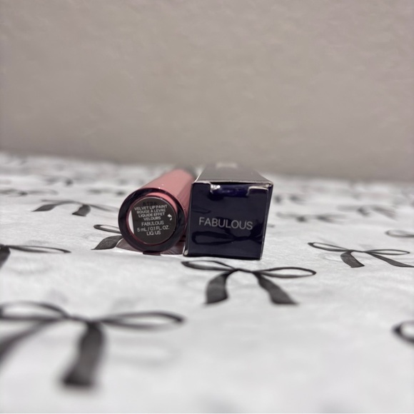 💋 Kevyn Aucoin Velvet Lip Paint — Shade “Fabulous” 💄 - Picture 2 of 4